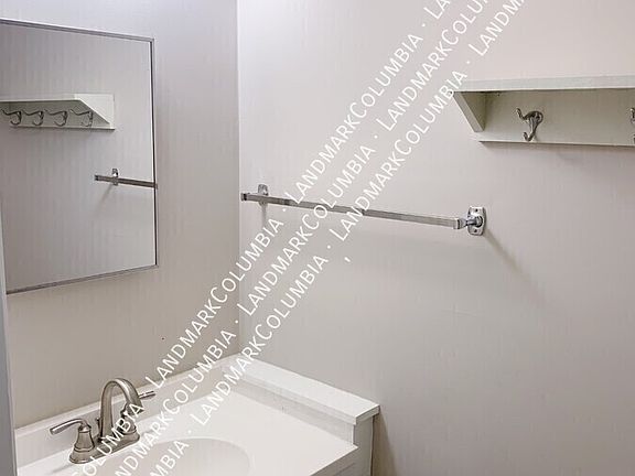 4th image of 1435 Shirley St APT 1