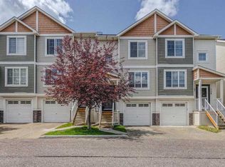 136 E Pantego Ln NW, Calgary, AB T3K 0T1