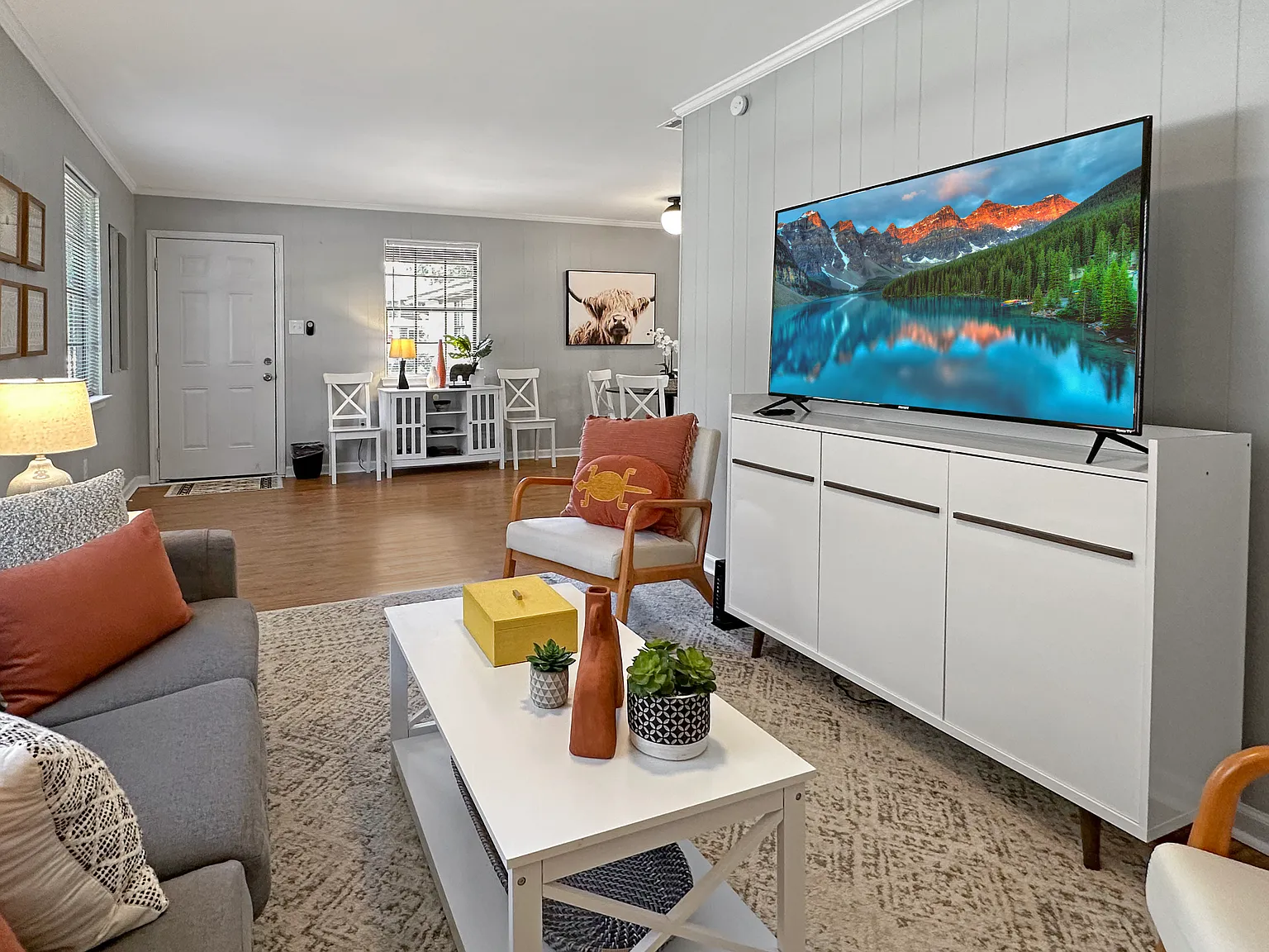 2 bed, 1.5 bath, 1100 sqft, $2,700 — Photo 3