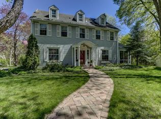 201 Oakwood Rd, Hopkins, MN 55343