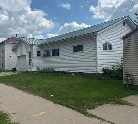 2nd image of 1455 4th St