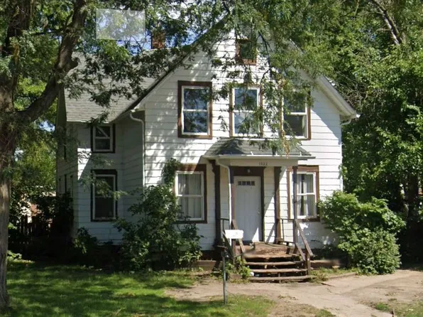 1322 S 6th St, Rockford, IL 61104