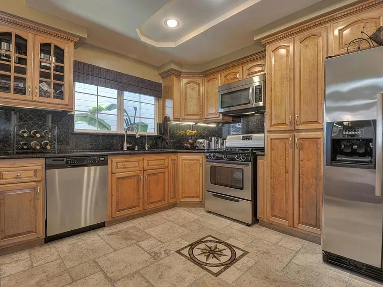 38061 Iris Ct — Photo 7