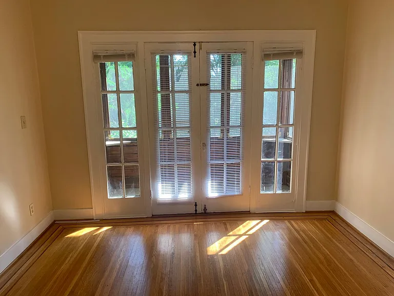 2424 Glenmary Ave — Photo 3