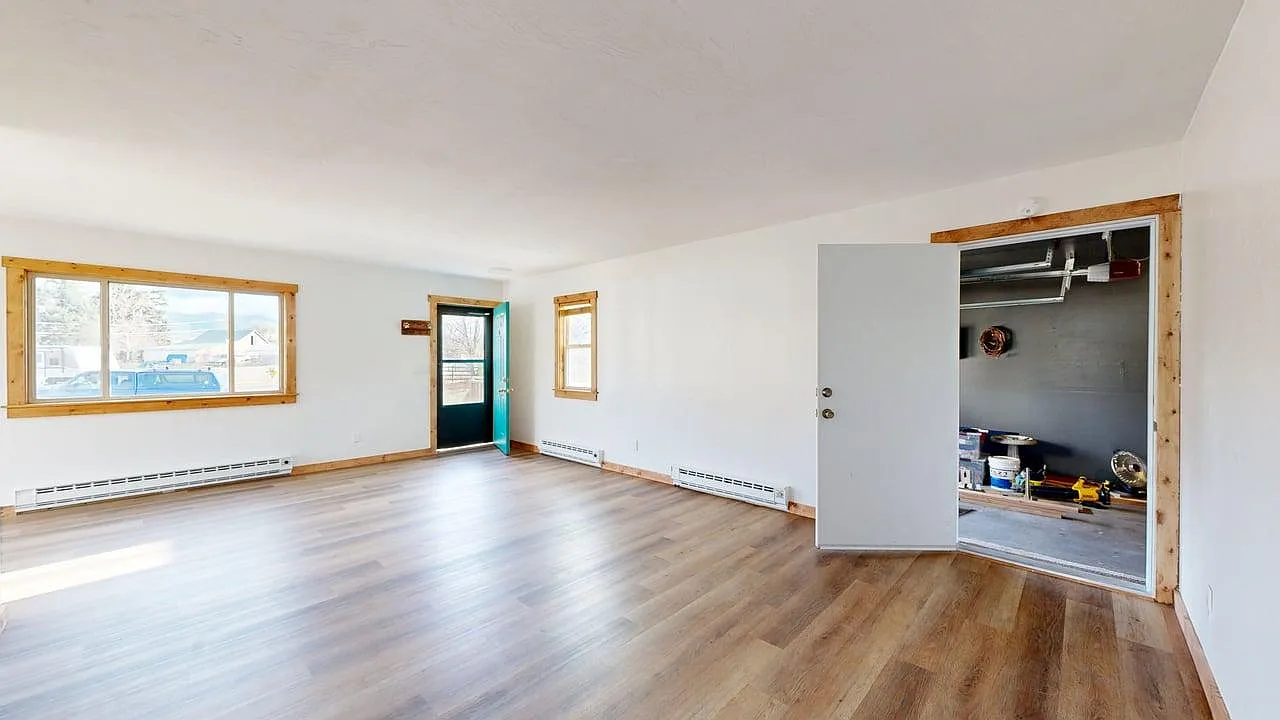 2 bed, 926 sqft, $1,887 — Photo 3