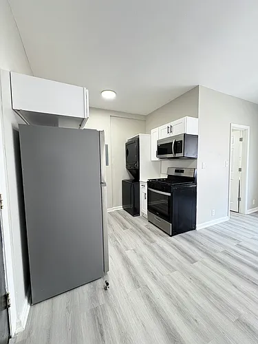 Meridian Living II Photo 1