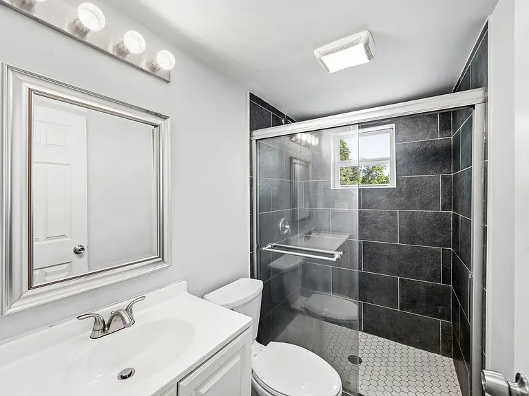 1519 Olympian Way SW #D — Photo 4