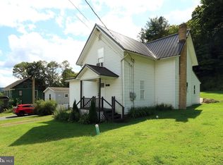41 Thomas St, Karthaus, PA 16845