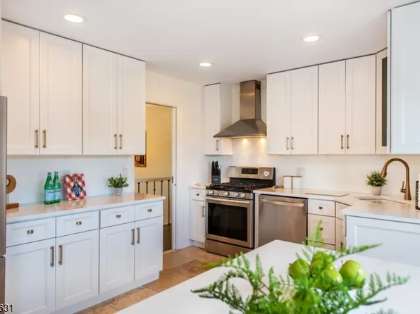 15 Bogert Place AKA 15, Clifton City, NJ 07013