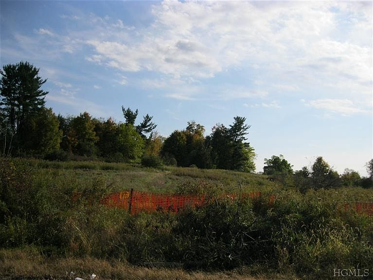 1st image of 525 Salt Point Tpke