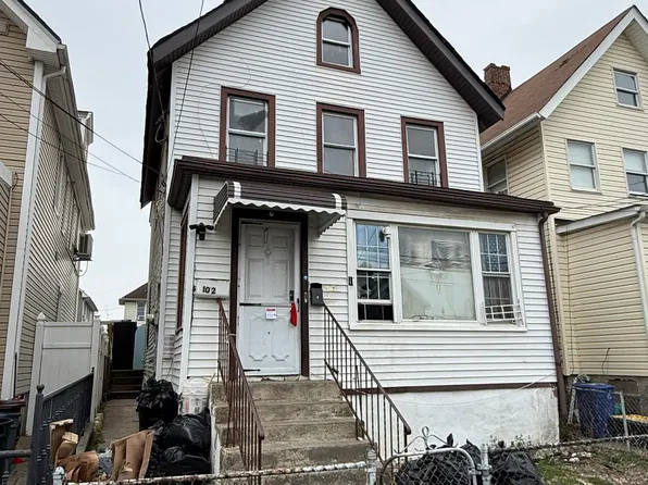 102 Maple Ave, Staten Island, NY 10302