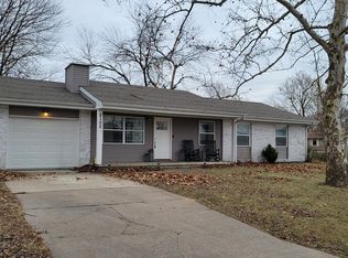 2102 Oak Ln, Kirksville, MO 63501