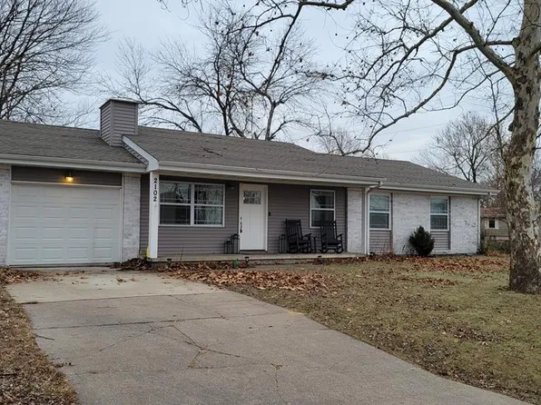 2102 Oak Ln, Kirksville, MO 63501