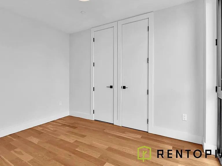 5 Withers St #4D — Photo 7