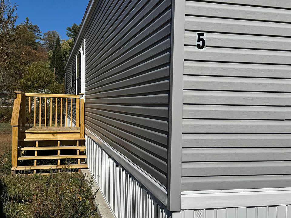 5 Cubb Street, Lancaster, NH 03584 | Zillow