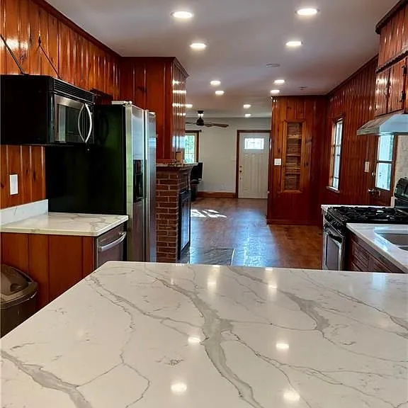190 E Shore Dr — Photo 5