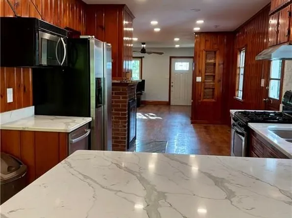 190 E Shore Dr, Exeter, RI 02822