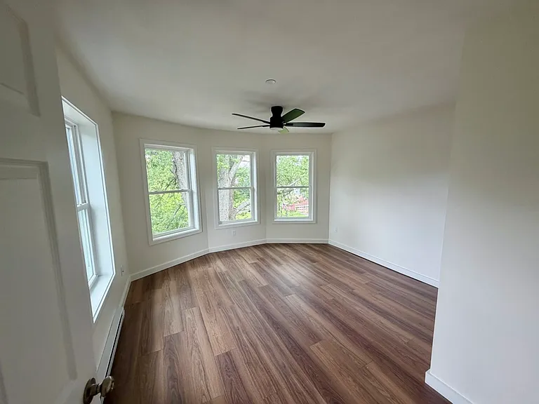 23 Pembroke St #3 — Photo 5