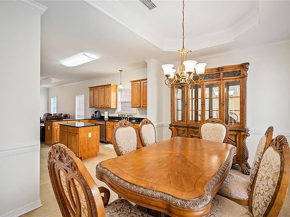 3rd image of 966 Galoway Ave