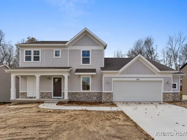 1361 Kimber Dr #91, Lowell, MI 49331