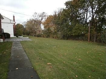 4th image of 2715 Little Neck Blvd