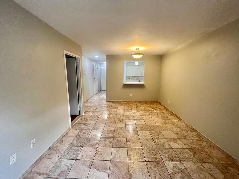 2nd image of 1680 Topping Ave APT 1