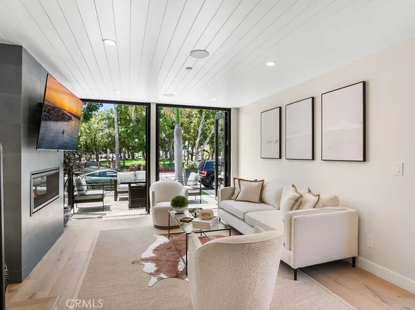 326 L St, Newport Beach, CA 92661