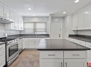 1918 Browning Blvd, Los Angeles, CA 90062