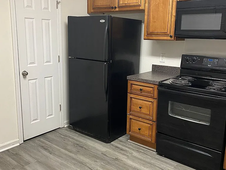 432 W I Pkwy — Photo 6