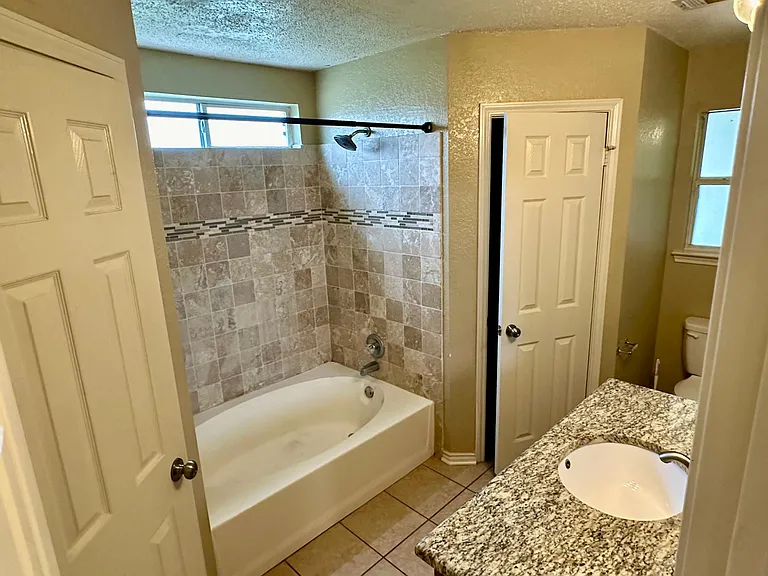 2207 Waterfall Dr — Photo 10