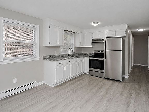 2nd image of 35 Ludlow Rd