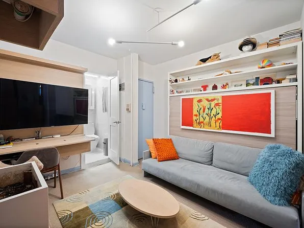 405 West 48th Street image 6 of 10