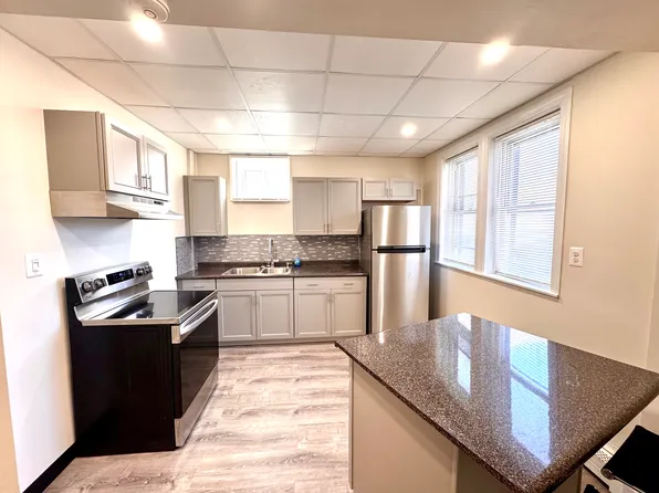 143 Pidge Ave APT 5, Pawtucket, RI 02860