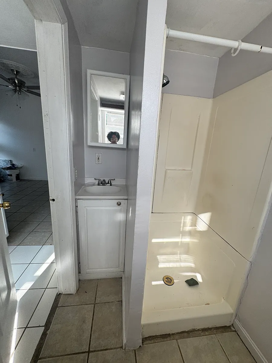 Building Photo - 166 Lowell Ave #2