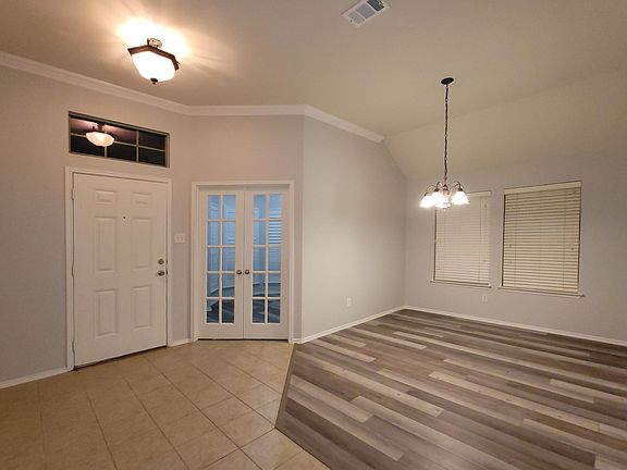 2nd image of 1833 Pecan Grove Dr