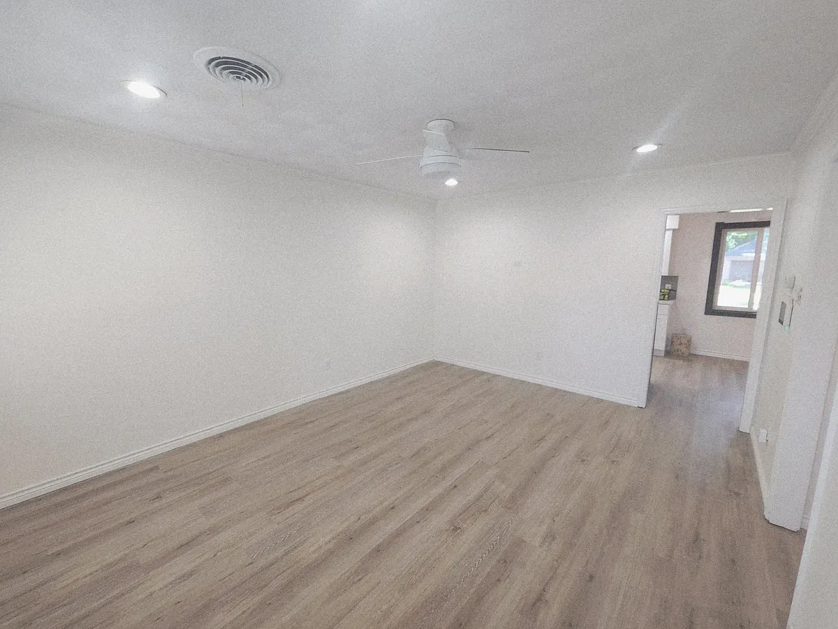 Building Photo - 2417 Muret St