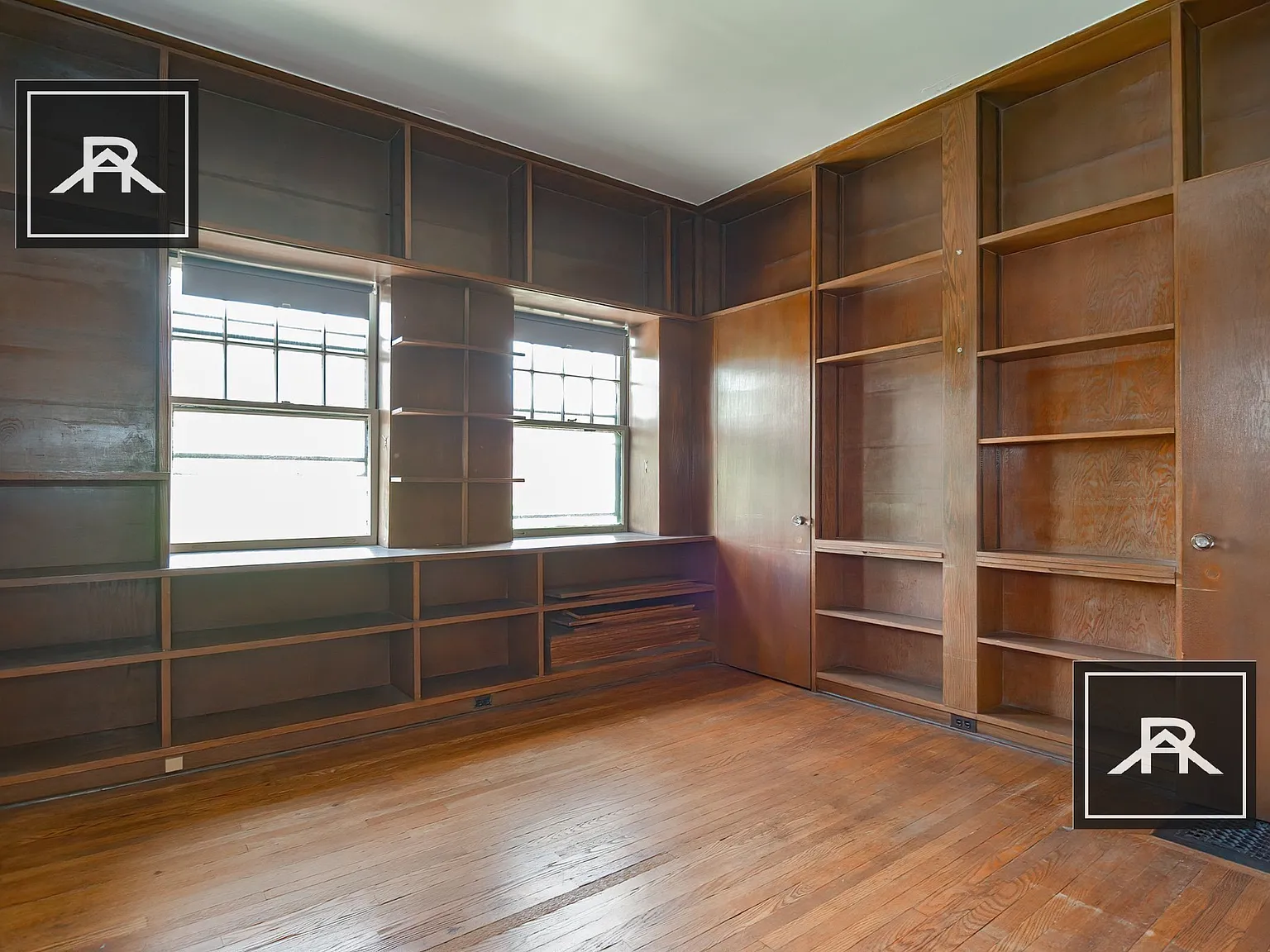 4 bed, 1.0 bath, 1400 sqft, $6,350 — Photo 3