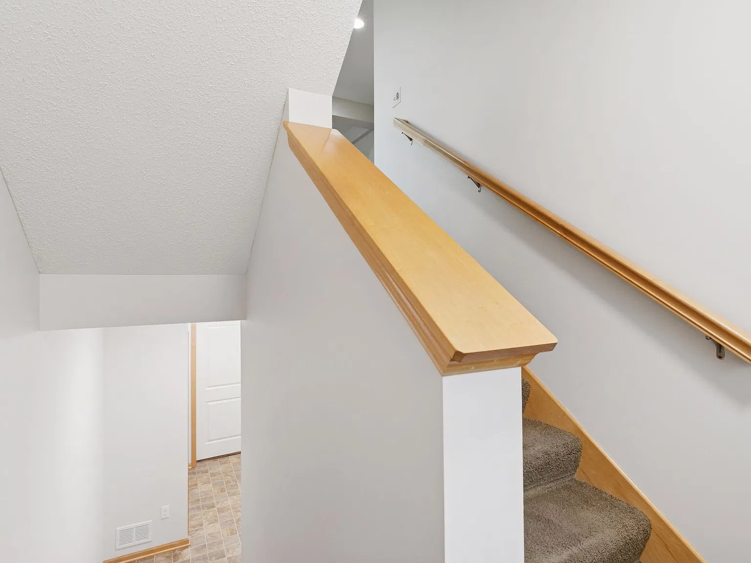 10749 Falling Water Ln — Photo 4