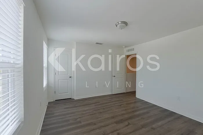 18268 Wintergarden Ave — Photo 20
