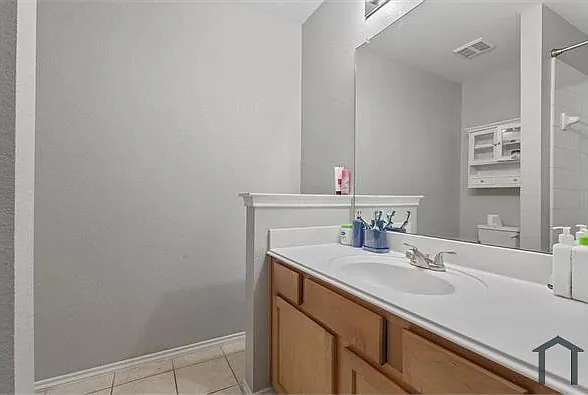 1435 Sleepy Hollow Dr