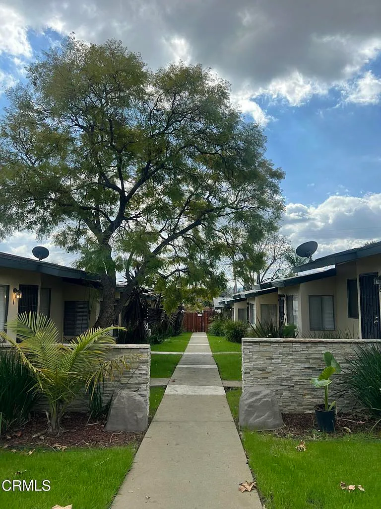2 bed, 1.0 bath, 850 sqft, $2,495 — Photo 3