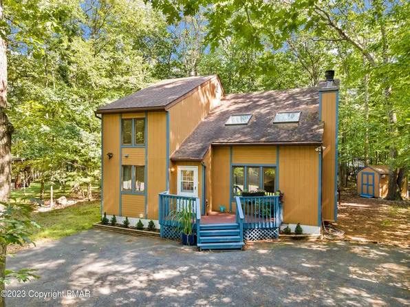 3245 Greenbriar Dr, East Stroudsburg, PA 18301