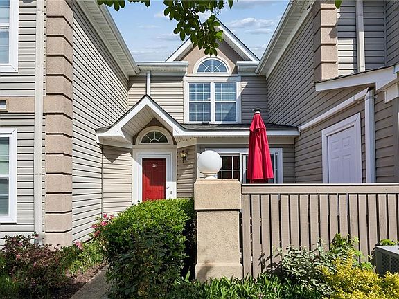 2nd image of 309 Queens Cres