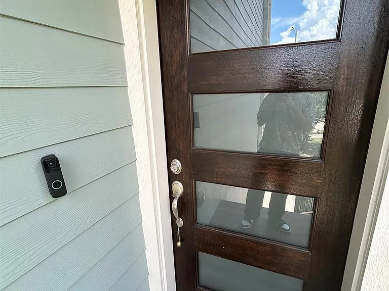 2555 Terrace Point Dr — Photo 3