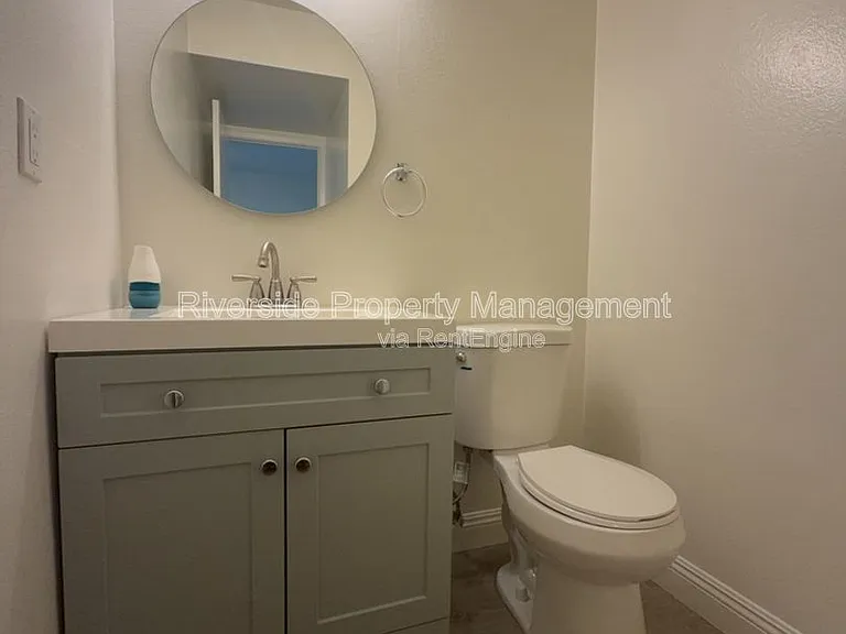 2255 Cahuilla St #105 — Photo 15
