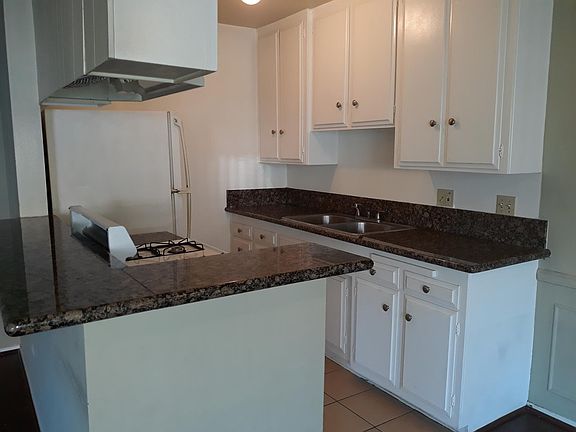 4th image of 1841 N New Hampshire Ave APT 3