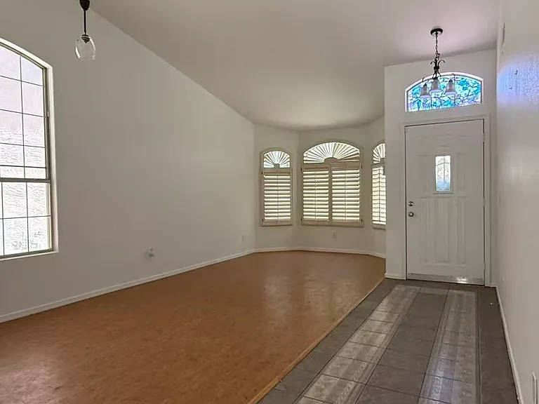 2616 N 126th Dr — Photo 2