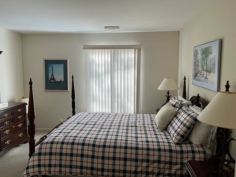 1607 Thames Ct #D — Photo 20