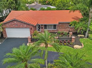 10350 NW 42nd Dr, Coral Springs, FL 33065