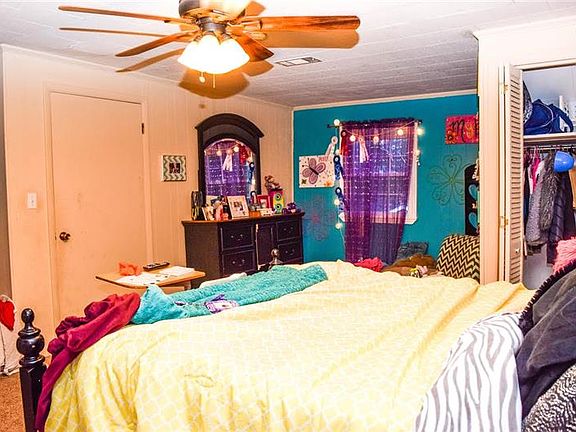 3rd image of 18313 Ednie Ln